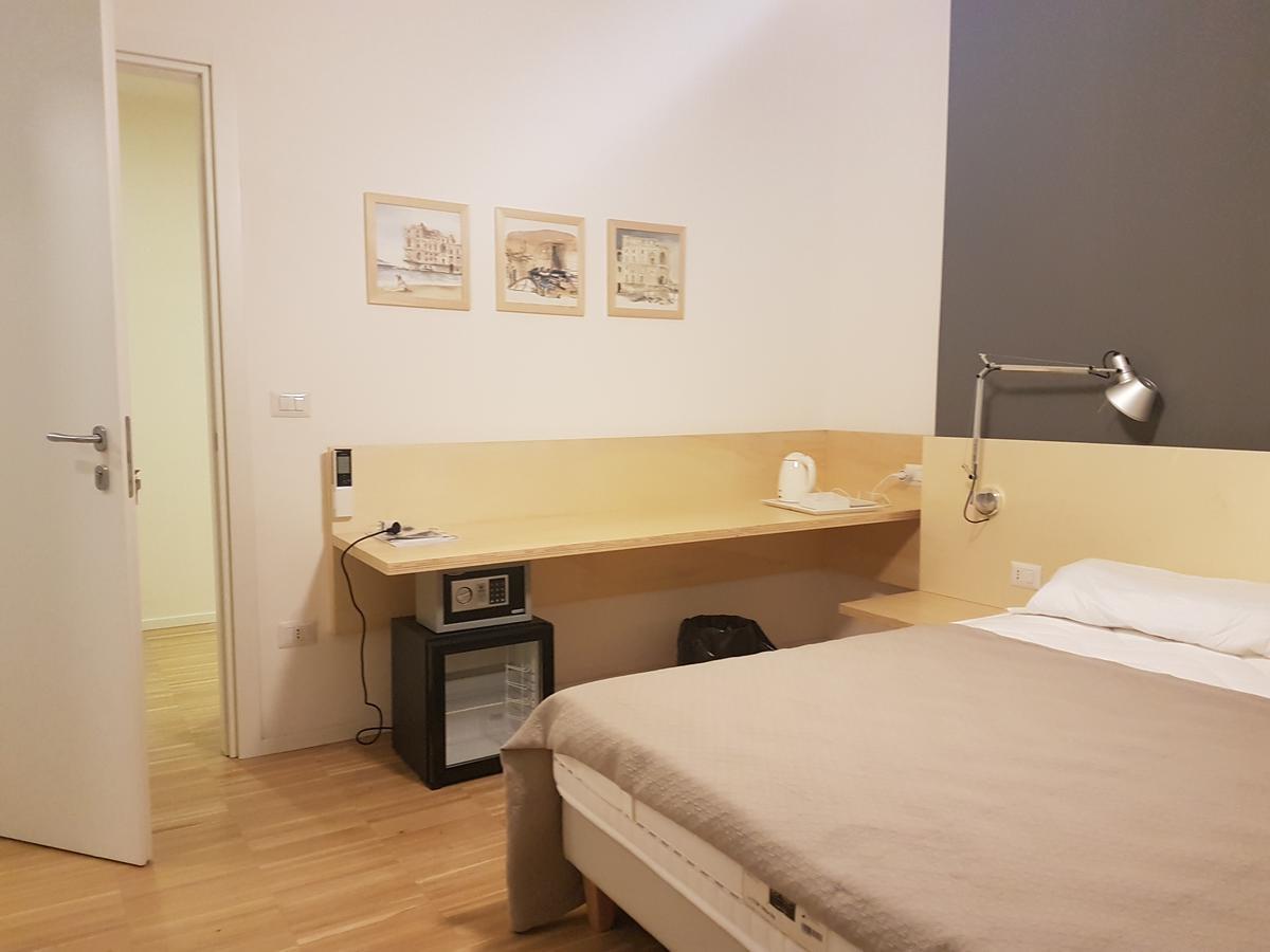 Le Stanze Di Piazza Dei Martiri Bed & Breakfast Napoli Ngoại thất bức ảnh