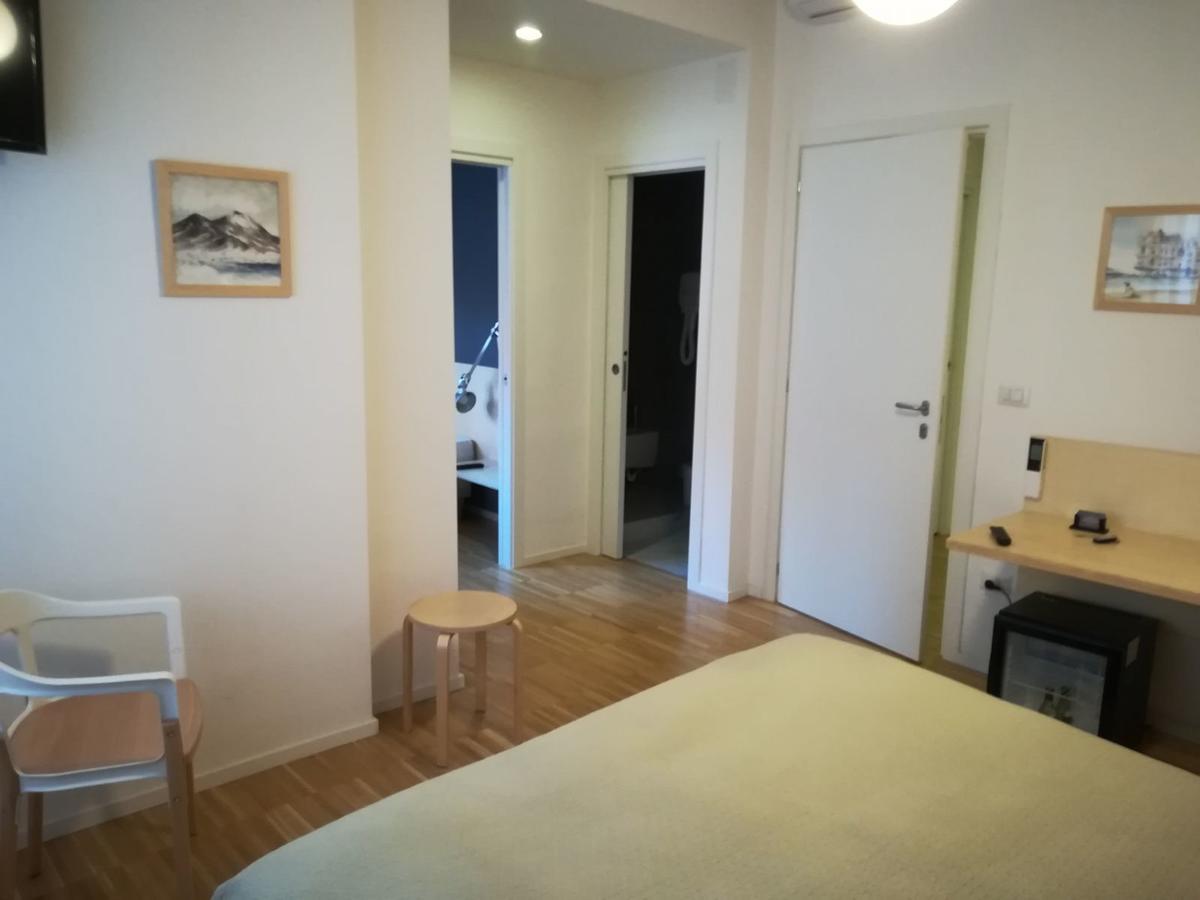 Le Stanze Di Piazza Dei Martiri Bed & Breakfast Napoli Ngoại thất bức ảnh