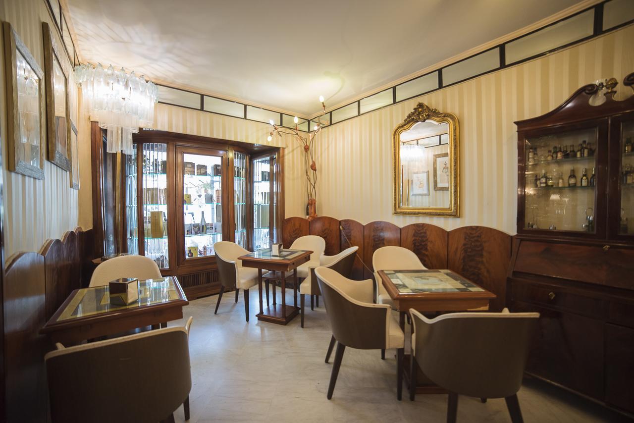 Le Stanze Di Piazza Dei Martiri Bed & Breakfast Napoli Ngoại thất bức ảnh